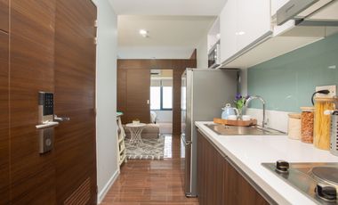 Vibrant Scandi One-bedroom by Ayala Avenue
