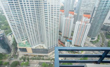 Vibrant Scandi One-bedroom by Ayala Avenue