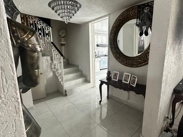 CASA EN VENTA EN LEON MODERNO OPORTUNIDAD PARA NEGOCIAR