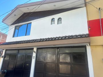 CASA EN VENTA EN LEON MODERNO OPORTUNIDAD PARA NEGOCIAR