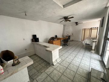 CASA EN VENTA EN LEON MODERNO OPORTUNIDAD PARA NEGOCIAR