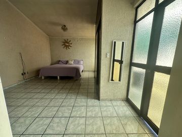 CASA EN VENTA EN LEON MODERNO OPORTUNIDAD PARA NEGOCIAR
