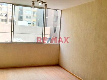 Acogedor Departamento En Venta - Urb. Parques Del Agustino