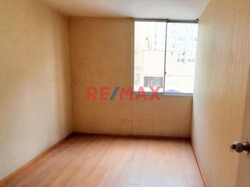 Acogedor Departamento En Venta - Urb. Parques Del Agustino