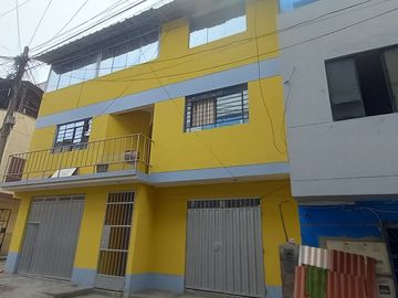 VENTA DE CASA DE TRES PISOS