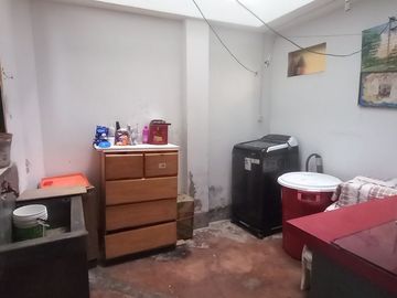 VENTA DE CASA DE TRES PISOS