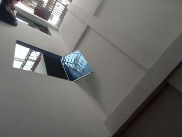 VENTA DE CASA DE TRES PISOS