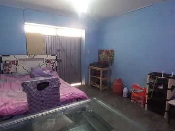 VENTA DE CASA DE TRES PISOS
