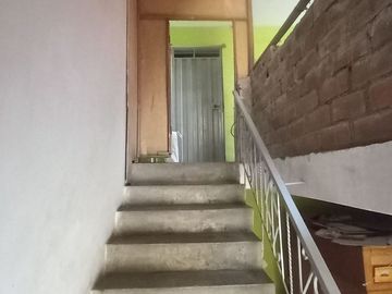 VENTA DE CASA DE TRES PISOS