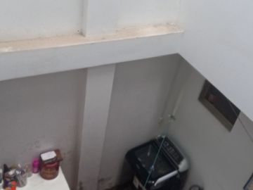 VENTA DE CASA DE TRES PISOS