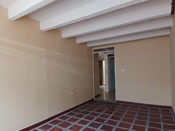 Casa en Arriendo en área independiente en Corales