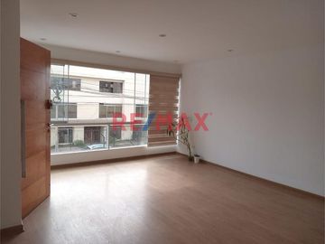 Venta Hermoso Departamento Mas Cochera En San Borja
