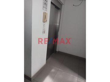 Venta Hermoso Departamento Mas Cochera En San Borja