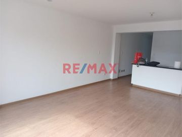 Venta Hermoso Departamento Mas Cochera En San Borja