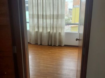 DEPARTAMENTO DEN VENTA SAN JUAN DE MIRAFLORES