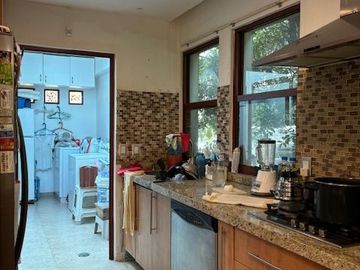 Oportunidad Casa como terreno  Hacienda del Oro 2da sección