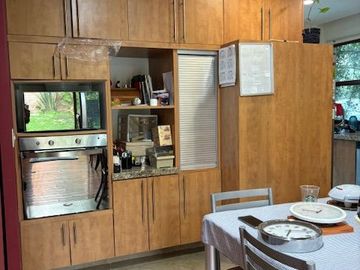 Oportunidad Casa como terreno  Hacienda del Oro 2da sección