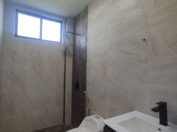 Casa en venta Urbanización Mallorca Village Via Salitre Samborondon Guayaquil