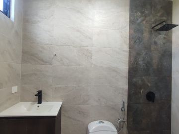 Casa en venta Urbanización Mallorca Village Via Salitre Samborondon Guayaquil