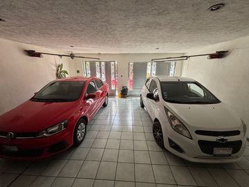 CASA EN VENTA EN COLONIA SAN JERÓNIMO II, LEÓN, GTO. ZONA NORTE A TRES CALLES DE BLVD. JUAN ALONSO DE TORRES.