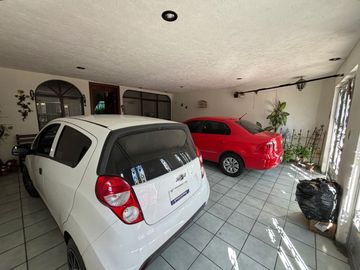 CASA EN VENTA EN COLONIA SAN JERÓNIMO II, LEÓN, GTO. ZONA NORTE A TRES CALLES DE BLVD. JUAN ALONSO DE TORRES.