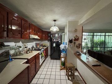 CASA EN VENTA EN COLONIA SAN JERÓNIMO II, LEÓN, GTO. ZONA NORTE A TRES CALLES DE BLVD. JUAN ALONSO DE TORRES.