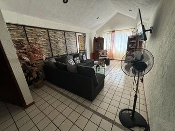 CASA EN VENTA EN COLONIA SAN JERÓNIMO II, LEÓN, GTO. ZONA NORTE A TRES CALLES DE BLVD. JUAN ALONSO DE TORRES.