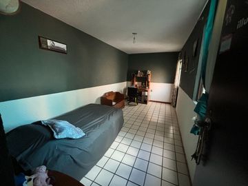 CASA EN VENTA EN COLONIA SAN JERÓNIMO II, LEÓN, GTO. ZONA NORTE A TRES CALLES DE BLVD. JUAN ALONSO DE TORRES.