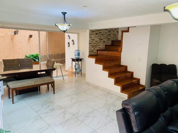 HERMOSA CASA EN CUERNAVACA BERNAL DIAZ DEL CASTILLO 288