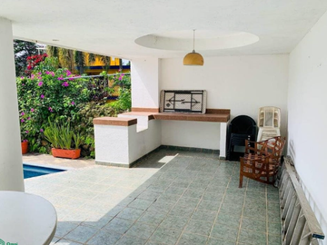HERMOSA CASA EN CUERNAVACA BERNAL DIAZ DEL CASTILLO 288