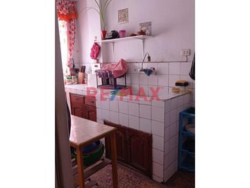 1106726 Venta De Departamento Segundo Piso Y Los Aires Del Tercer Piso Mas Estacionamiento En Zona Exclusiva Del Distrito Del Rímac