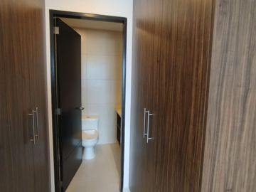 SE VENDE departamento amueblado en Natura Residencial