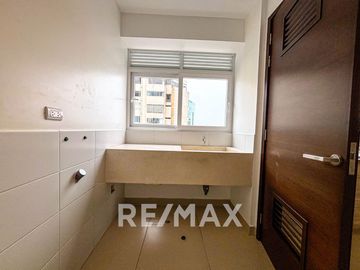 EXCLUSIVO DEPARTAMENTO FLAT EN MIRAFLORES