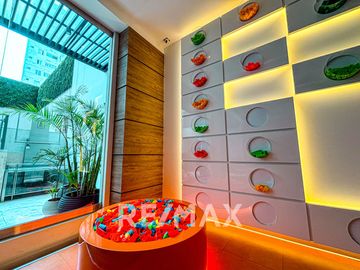 EXCLUSIVO DEPARTAMENTO FLAT EN MIRAFLORES