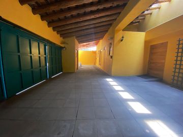 Hermosa casa sola a 5 min. de Santa Fe que te hará sentir en San Miguel Allende