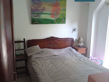 Venta de Casa de 2 Pisos Barrio Crespo con Área del terreno 225 M2.