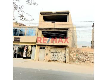 1111886 Venta De Casa Con Local Comercial En Aveniida Carabayllo