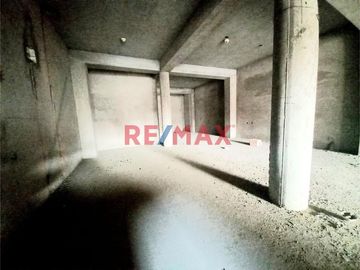 1111886 Venta De Casa Con Local Comercial En Aveniida Carabayllo