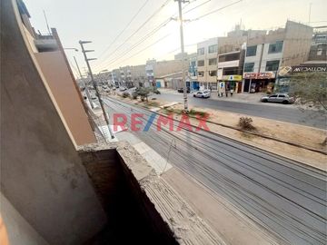 1111886 Venta De Casa Con Local Comercial En Aveniida Carabayllo