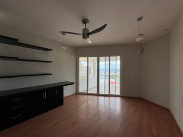 CASA EN VENTASALIDA MIL CUMBRES,  INCREÍBLE VISTA PANORÁMICA!! MORELIA