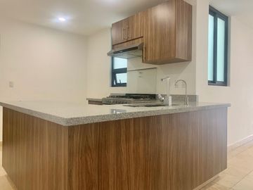 GRAN DEPARTAMENTO DE 3 RECAMARAS Y BALCON EN GENERAL ANAYA