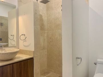 GRAN DEPARTAMENTO DE 3 RECAMARAS Y BALCON EN GENERAL ANAYA