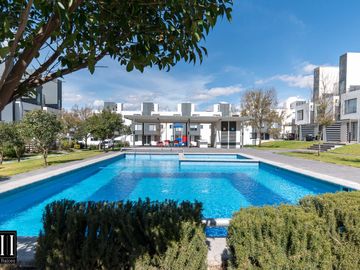 CASA EN VENTA, ADARA MIRADOR, 3 RECAMARAS, 2.5 BAÑOS, TERRENO 237.22 M2, 3 NIVELES, ESQUINA, AMENIDADES.