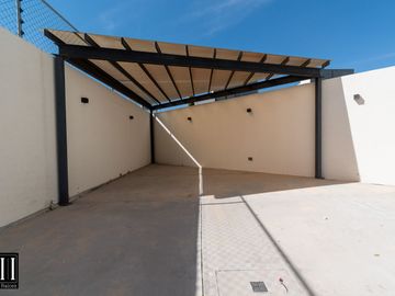 CASA EN VENTA, ADARA MIRADOR, 3 RECAMARAS, 2.5 BAÑOS, TERRENO 237.22 M2, 3 NIVELES, ESQUINA, AMENIDADES.
