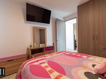 CASA EN VENTA, ADARA MIRADOR, 3 RECAMARAS, 2.5 BAÑOS, TERRENO 237.22 M2, 3 NIVELES, ESQUINA, AMENIDADES.