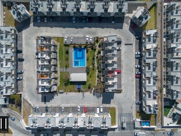 CASA EN VENTA, ADARA MIRADOR, 3 RECAMARAS, 2.5 BAÑOS, TERRENO 237.22 M2, 3 NIVELES, ESQUINA, AMENIDADES.