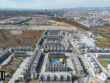 CASA EN VENTA, ADARA MIRADOR, 3 RECAMARAS, 2.5 BAÑOS, TERRENO 237.22 M2, 3 NIVELES, ESQUINA, AMENIDADES.