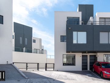 CASA EN VENTA, ADARA MIRADOR, 3 RECAMARAS, 2.5 BAÑOS, TERRENO 237.22 M2, 3 NIVELES, ESQUINA, AMENIDADES.