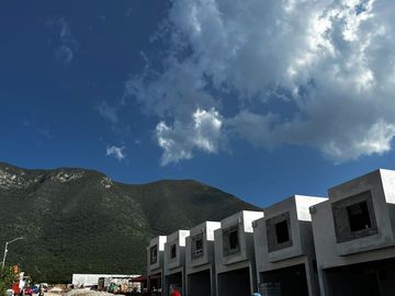Casa en Venta NUEVA al SUR  del la ciudad