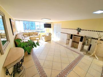 Venta de departamento con linda vista al mar frente al Tenis Club Las Terrazas